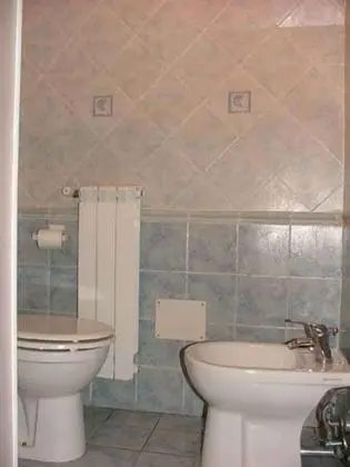Üç Kişilik Oda