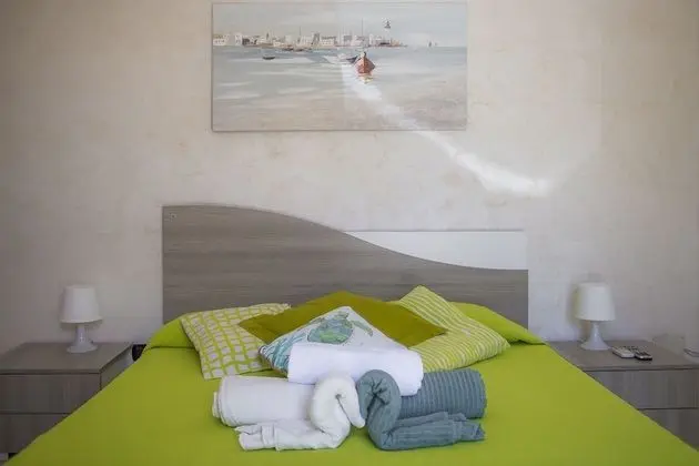 Deluxe Tek Büyük veya İki Ayrı Yataklı Oda, Bahçe Manzaralı