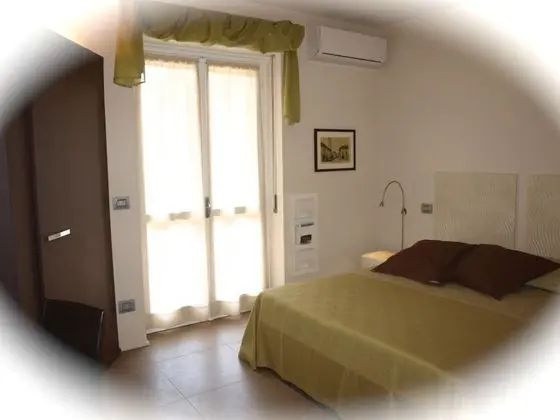 Basic Tek Büyük Yataklı Oda