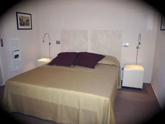 Basic Tek Büyük Yataklı Oda