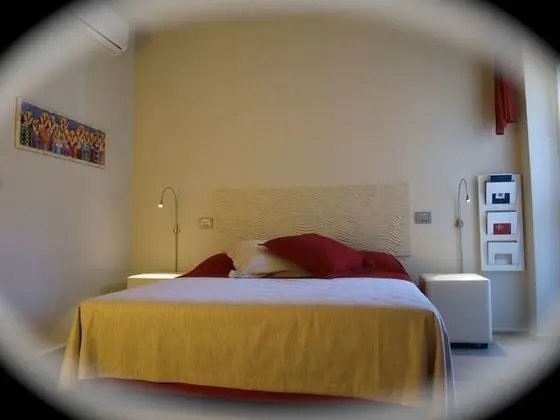 Basic Tek Büyük Yataklı Oda