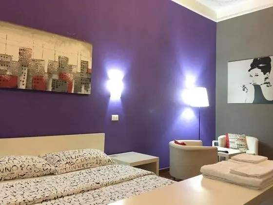 Tek Büyük Yataklı Oda, Ortak Banyo