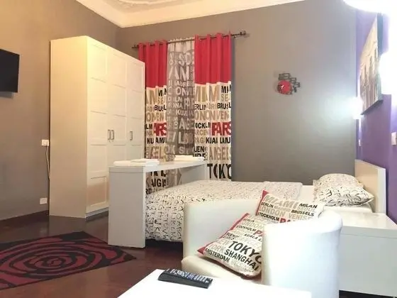 Tek Büyük Yataklı Oda, Ortak Banyo
