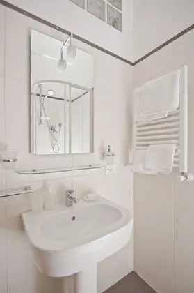 Deluxe Tek Büyük veya İki Ayrı Yataklı Oda