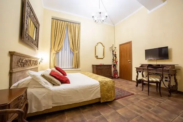 Classic Tek Büyük veya İki Ayrı Yataklı Oda