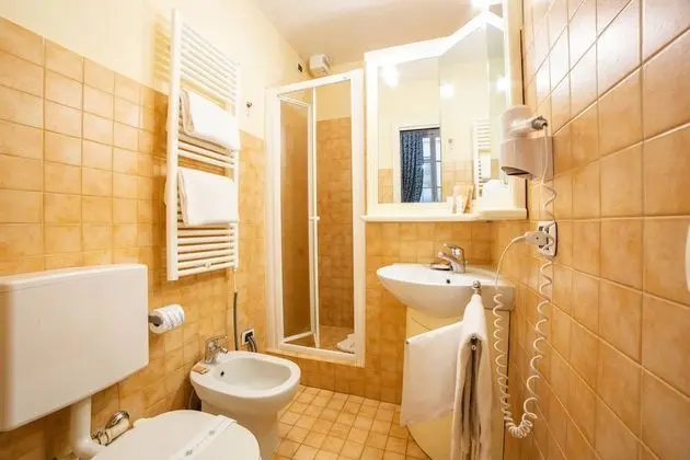 Classic Tek Büyük veya İki Ayrı Yataklı Oda