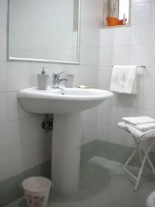 Basic Tek Büyük veya İki Ayrı Yataklı Oda, Özel Banyo