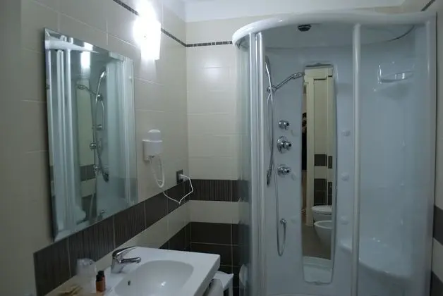 Deluxe Tek Büyük veya İki Ayrı Yataklı Oda