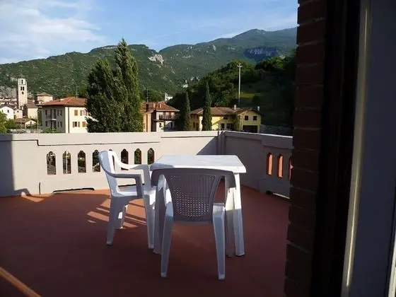 Tek Büyük veya İki Ayrı Yataklı Oda, Göl Manzaralı (6)