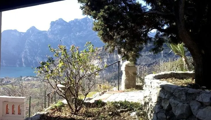 Tek Büyük Yataklı Oda, Göl Manzaralı