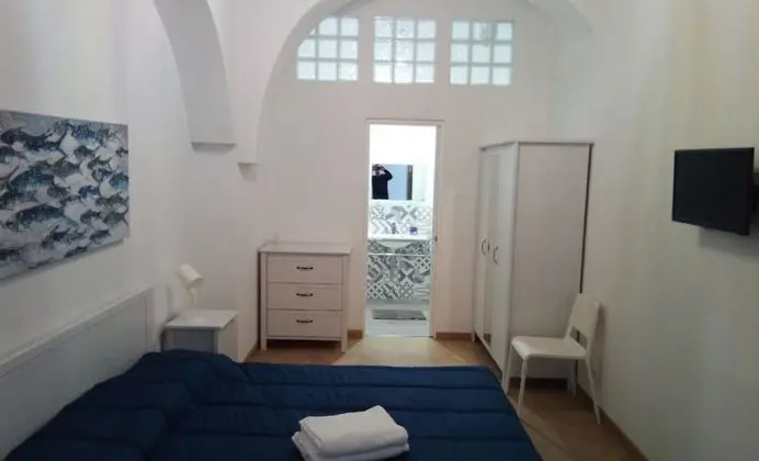 Tek Büyük Yataklı Oda, Özel Banyo (White)