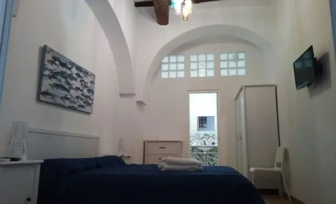 Tek Büyük Yataklı Oda, Özel Banyo (White)