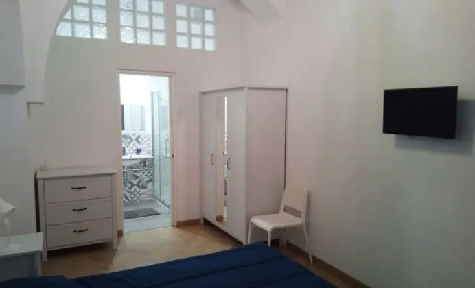 Tek Büyük Yataklı Oda, Özel Banyo (White)