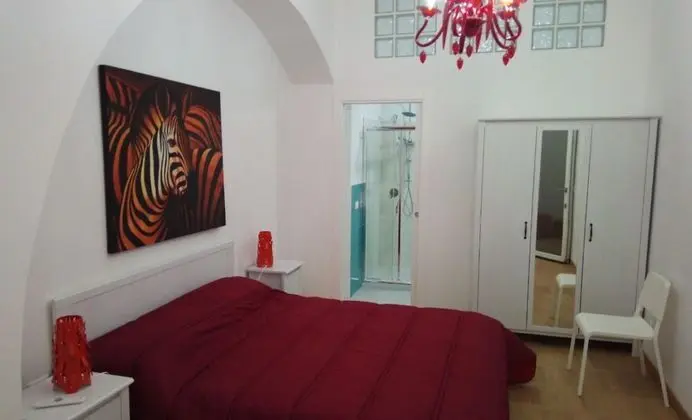 Tek Büyük Yataklı Oda (Red)