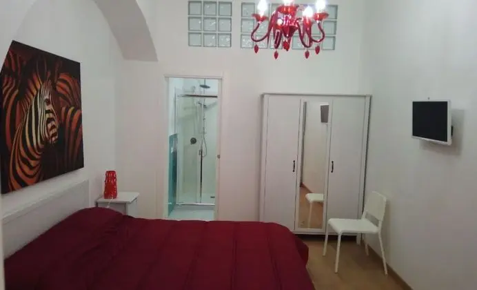Tek Büyük Yataklı Oda (Red)