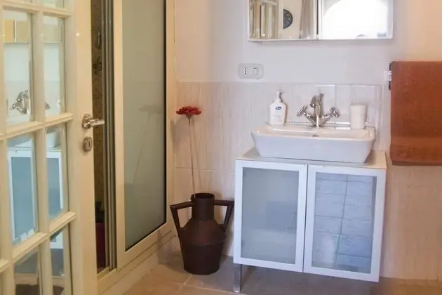 Tek Kişilik Oda, Ortak Banyo