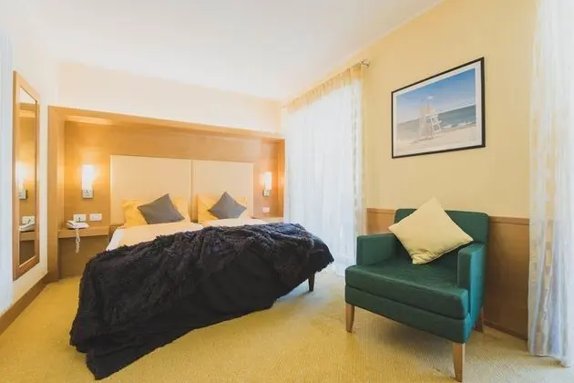 Tek Büyük veya İki Ayrı Yataklı Oda, Dağ Manzaralı