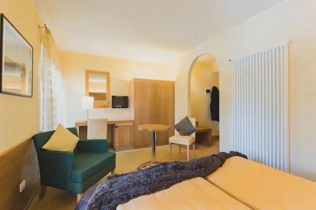 Tek Büyük veya İki Ayrı Yataklı Oda, Dağ Manzaralı