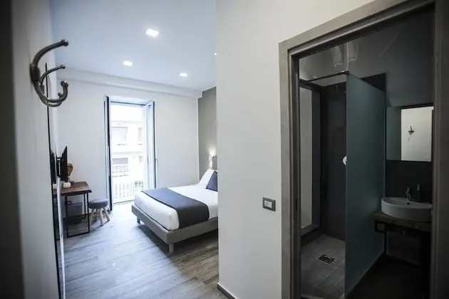 Classic Tek Büyük Yataklı Oda