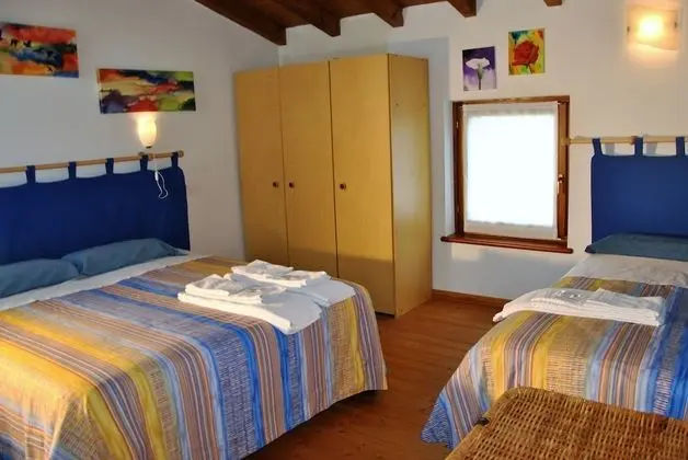 Üç Kişilik Oda, Ortak Banyo