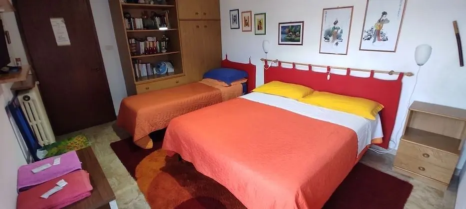 Üç Kişilik Oda, Ortak Banyo