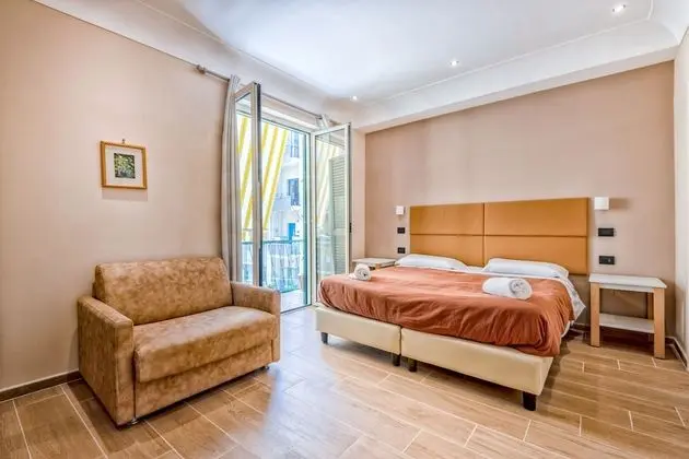 Comfort Tek Büyük veya İki Ayrı Yataklı Oda, Balkon