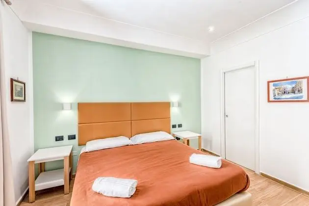 Tek Büyük veya İki Ayrı Yataklı Oda, Balkon