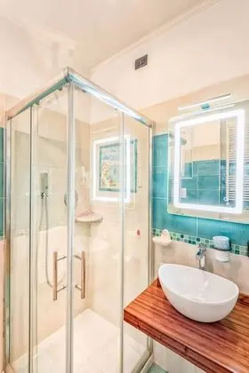Tek Büyük veya İki Ayrı Yataklı Oda, Balkon