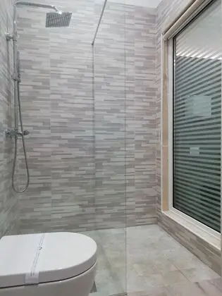 Üç Kişilik Oda, Bahçe Manzaralı