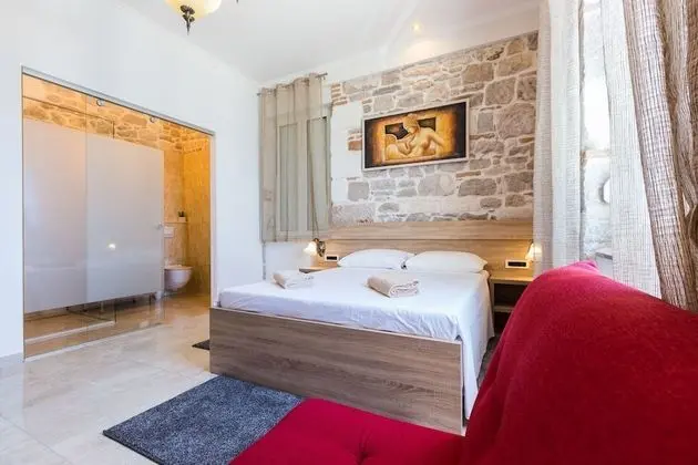 Deluxe Tek Büyük Yataklı Oda, Birden Çok Yatak, Kanal Manzaralı