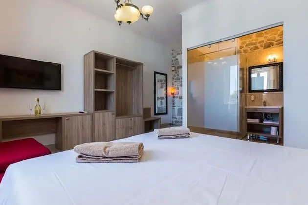 Deluxe Tek Büyük Yataklı Oda, Birden Çok Yatak, Kanal Manzaralı