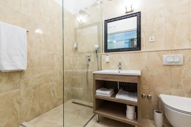 Deluxe Tek Büyük Yataklı Oda, Birden Çok Yatak, Kanal Manzaralı