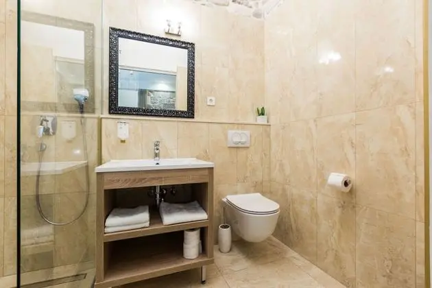 Deluxe Tek Büyük Yataklı Oda, Birden Çok Yatak, Kanal Manzaralı