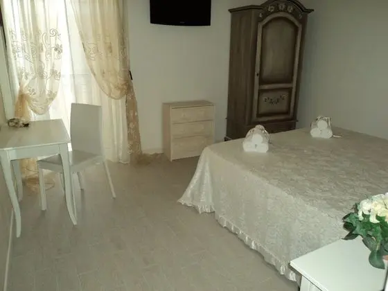 Standard Tek Büyük Yataklı Oda
