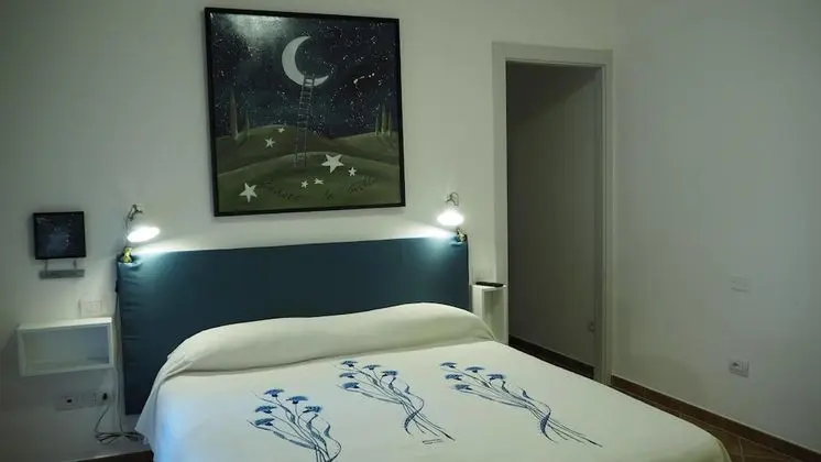 Standard Tek Büyük veya İki Ayrı Yataklı Oda, Özel Banyo, Bahçe Manzaralı