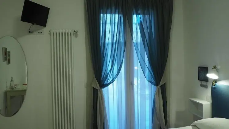 Standard Tek Büyük veya İki Ayrı Yataklı Oda, Özel Banyo, Bahçe Manzaralı