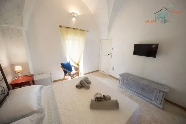 Tek Büyük Yataklı Oda, Bahçe Manzaralı (Granaio)