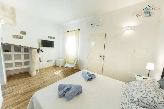 Tek Büyük Yataklı Oda, Veranda, Bahçe Manzaralı (Limone)