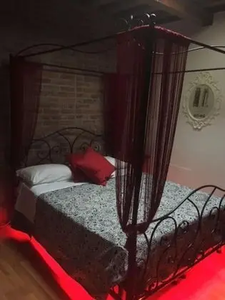 Üç Kişilik Oda