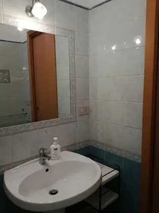 Tek Kişilik Oda, Ortak Banyo