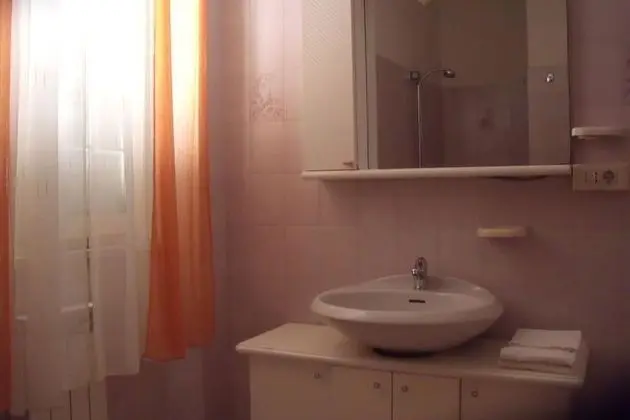 Dört Kişilik Oda, 1 Yatak Odası