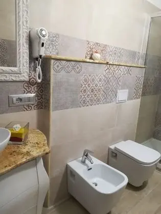 Tek Büyük Yataklı Oda, Balkon