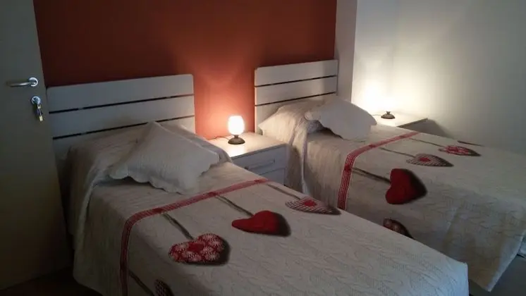 İki Ayrı Yataklı Oda, 2 Tek Kişilik Yatak, Ortak Banyo, Tepe Manzaralı