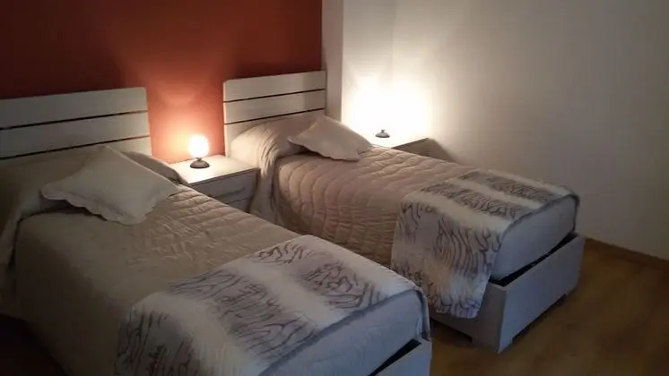 İki Ayrı Yataklı Oda, 2 Tek Kişilik Yatak, Ortak Banyo, Tepe Manzaralı