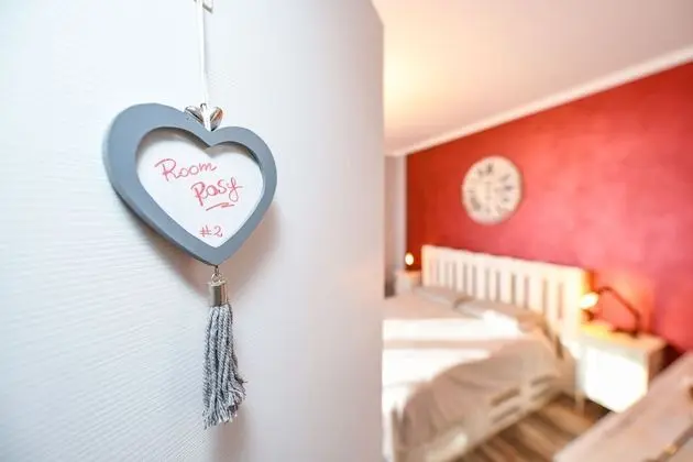 Comfort Tek Büyük Yataklı Oda (Rosy)