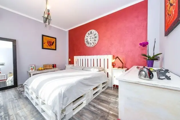 Comfort Tek Büyük Yataklı Oda (Rosy)