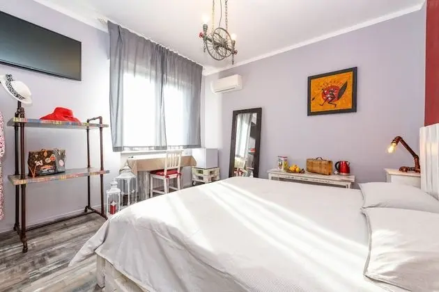 Comfort Tek Büyük Yataklı Oda (Rosy)