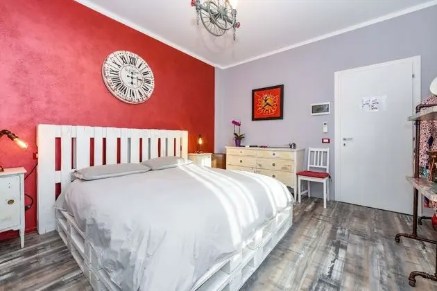 Comfort Tek Büyük Yataklı Oda (Rosy)