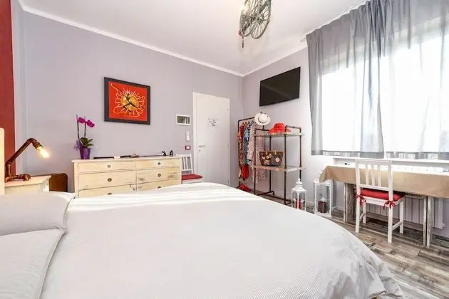 Comfort Tek Büyük Yataklı Oda (Rosy)