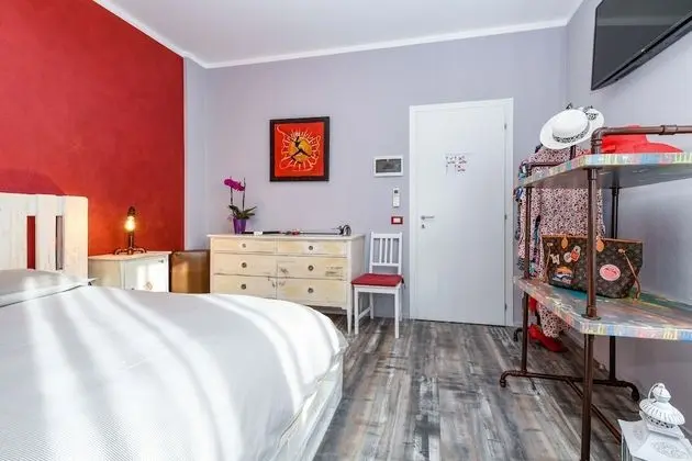 Comfort Tek Büyük Yataklı Oda (Rosy)